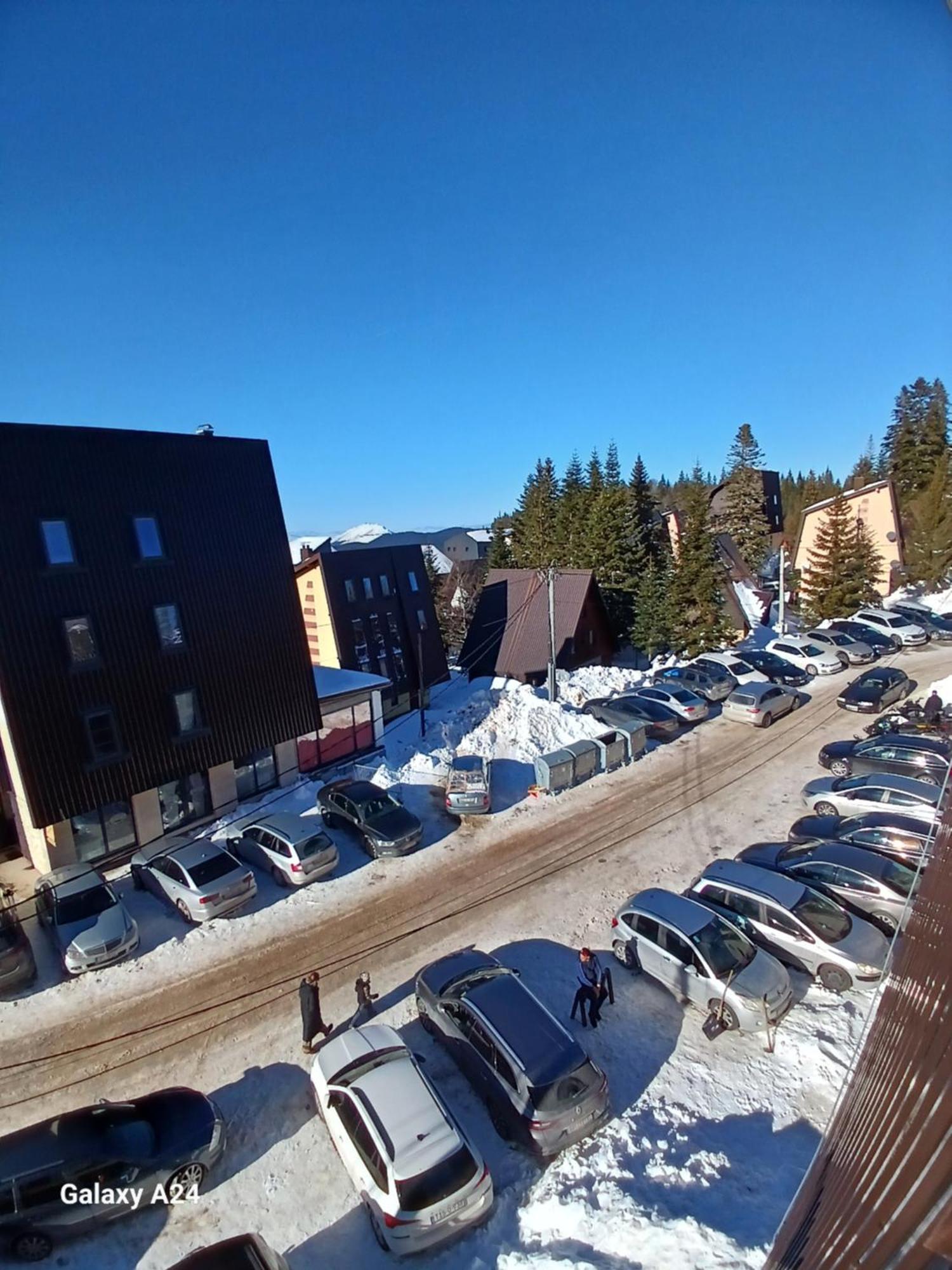 Mraz Jahorina Exterior foto